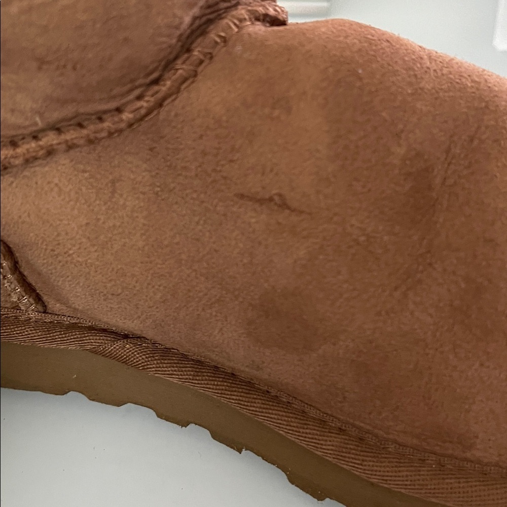 UGG Classic Mini II Women's Tan Boots Women Size 7 - Picture 11 of 12